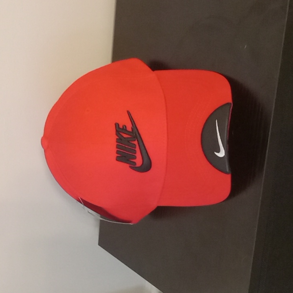Nike Adjustable Baseball Hat